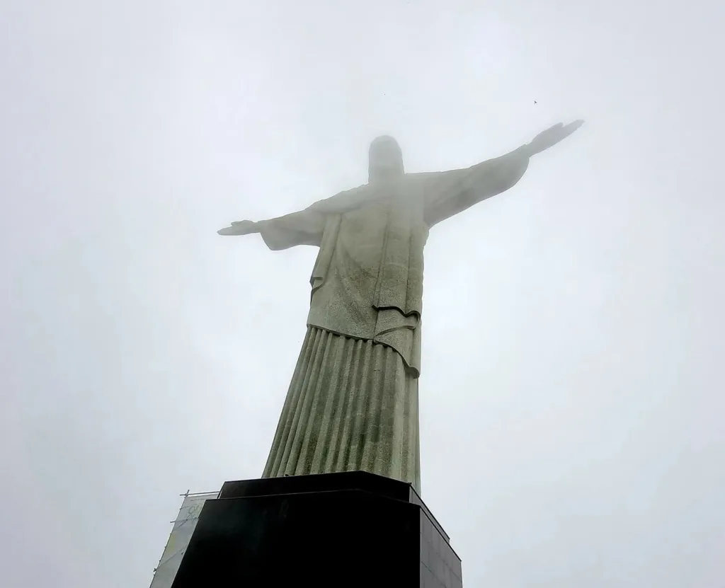 Brazilia, Rio de Janeiro, Statuia lui Iisus - Marian Adventures